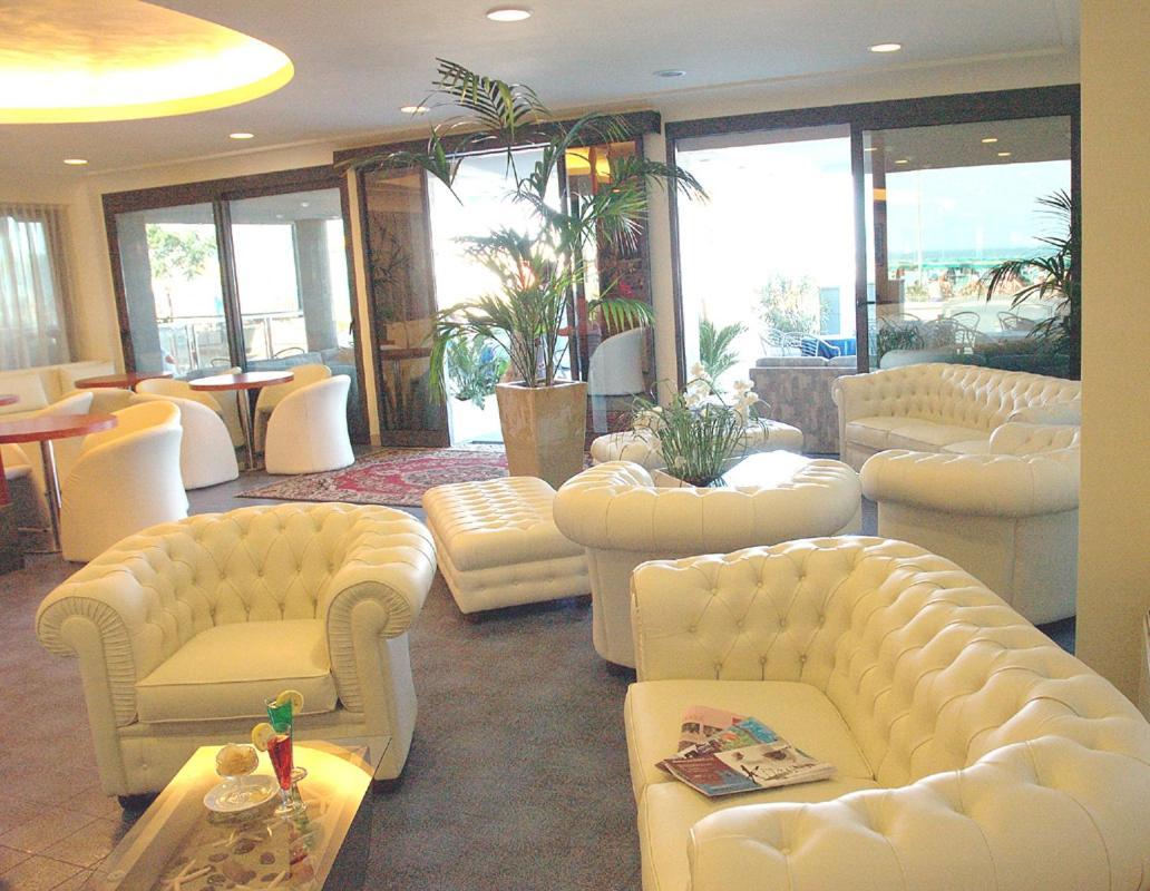 Hotel Foschi-Peninsula Bellaria-Igea Marina Esterno foto