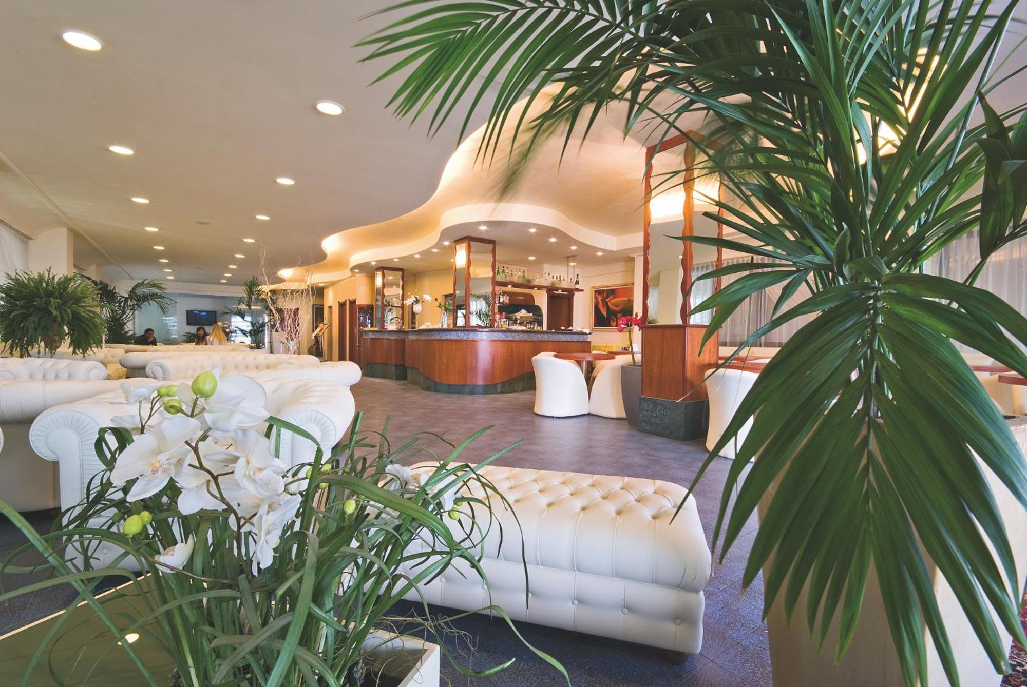 Hotel Foschi-Peninsula Bellaria-Igea Marina Esterno foto