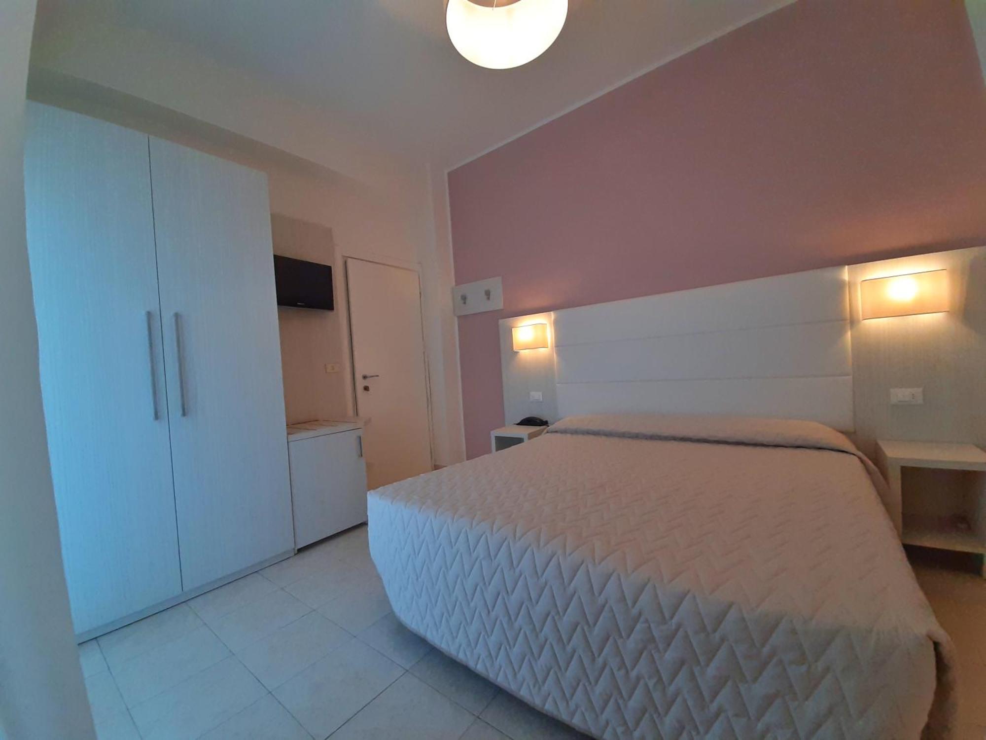 Hotel Foschi-Peninsula Bellaria-Igea Marina Esterno foto