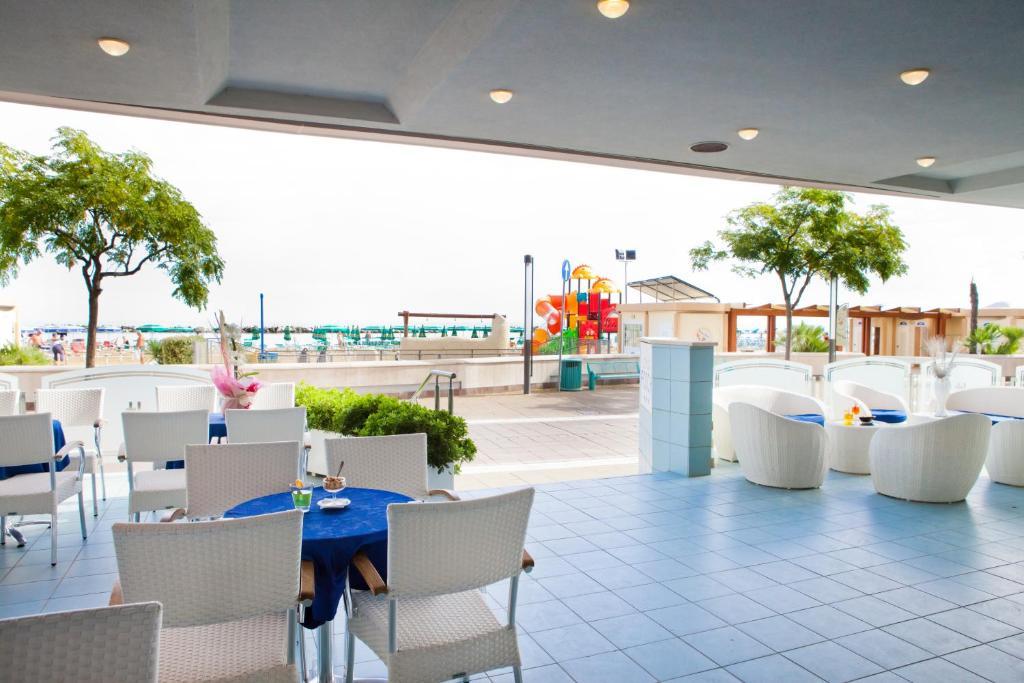 Hotel Foschi-Peninsula Bellaria-Igea Marina Esterno foto