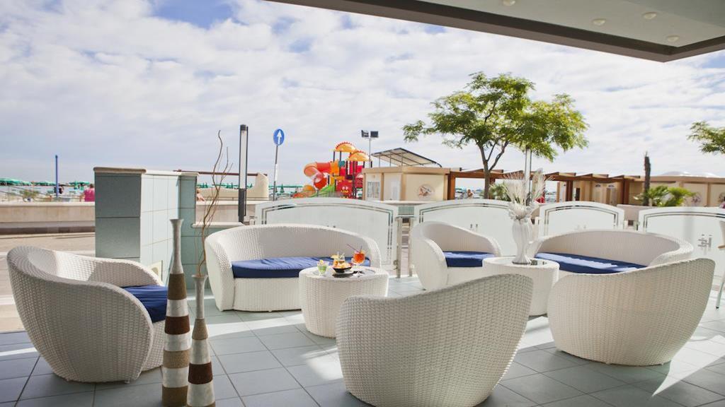 Hotel Foschi-Peninsula Bellaria-Igea Marina Esterno foto